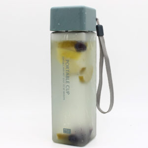 Infused water Flasche blau